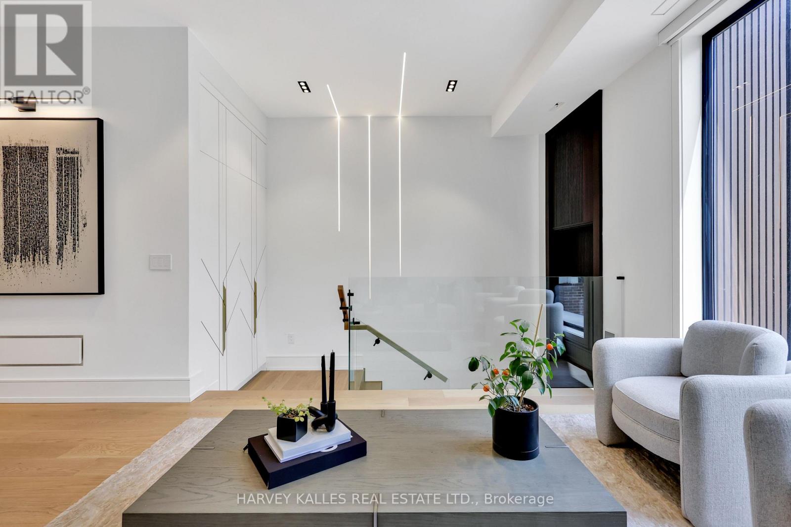 Photo 7 of 116 Deloraine Avenue, Toronto ON