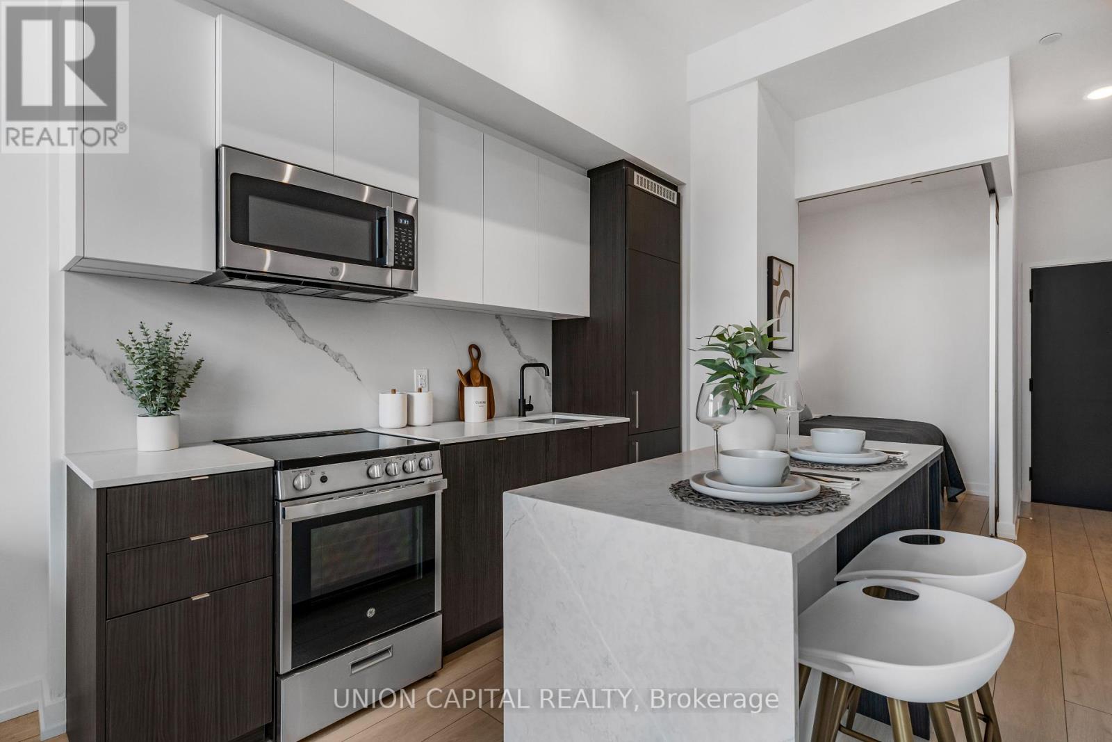 Photo 8 of 205 500 Dupont Street, Toronto ON