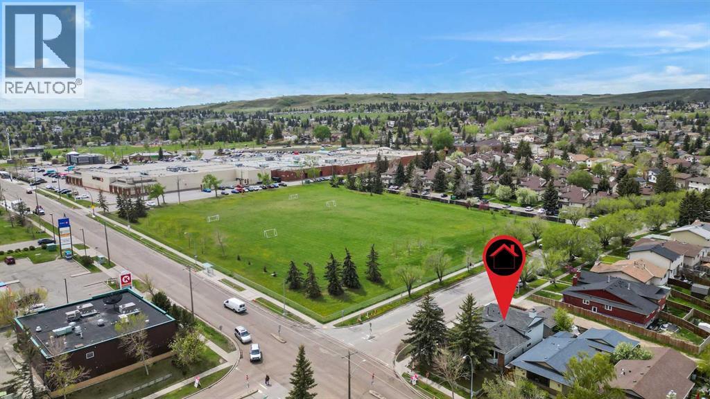 Single Family House 4 Level for Sale in  Centre Street NW Beddington Heights Calgary 