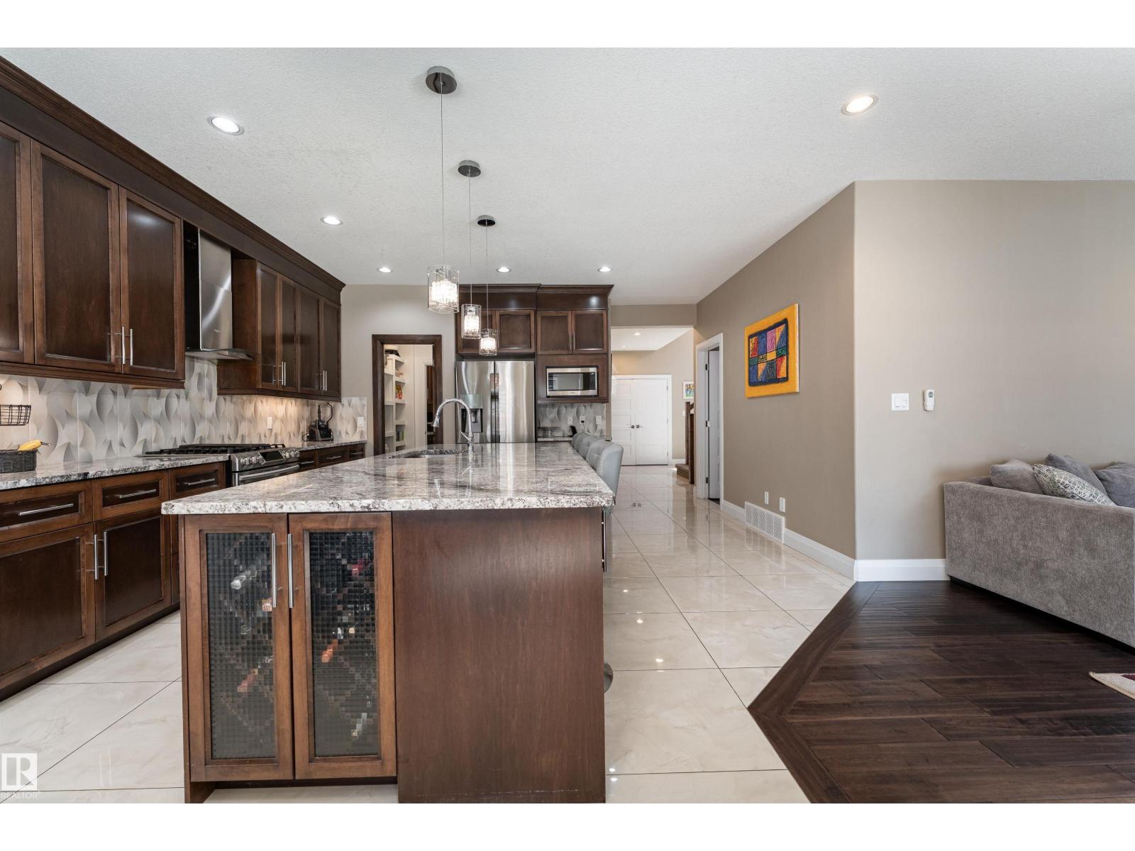 Photo 12 of 16508 133 St Nw, Edmonton AB