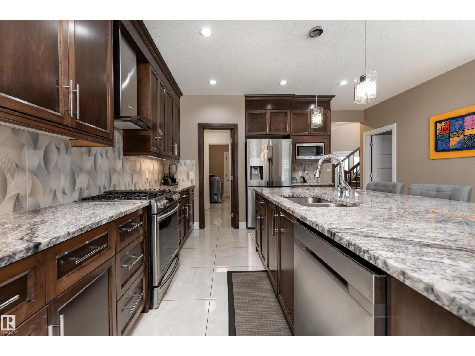 Photo 13 of 16508 133 St Nw, Edmonton AB