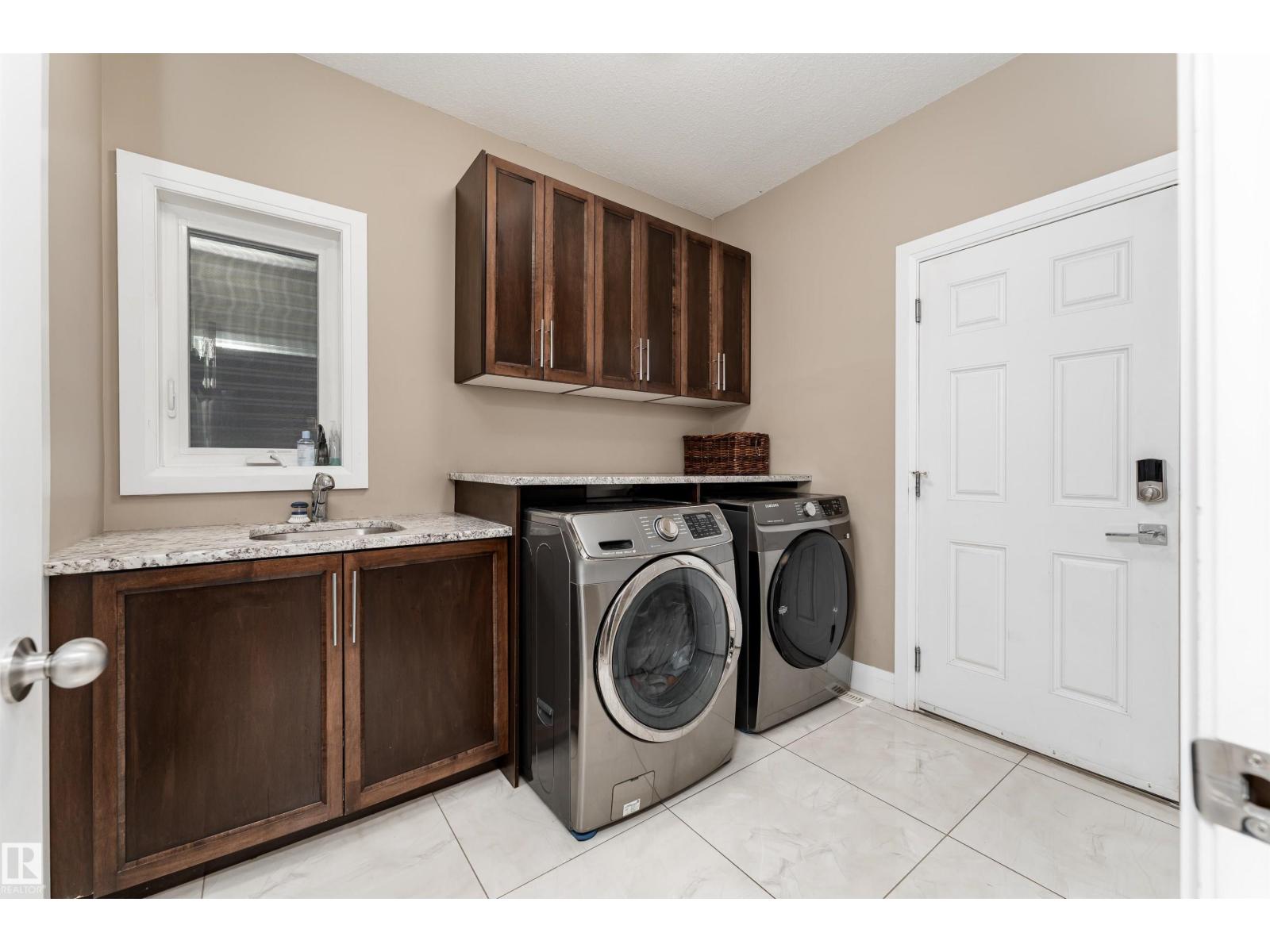 Photo 20 of 16508 133 St Nw, Edmonton AB