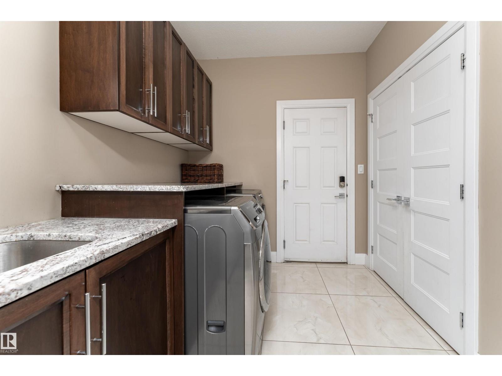 Photo 21 of 16508 133 St Nw, Edmonton AB