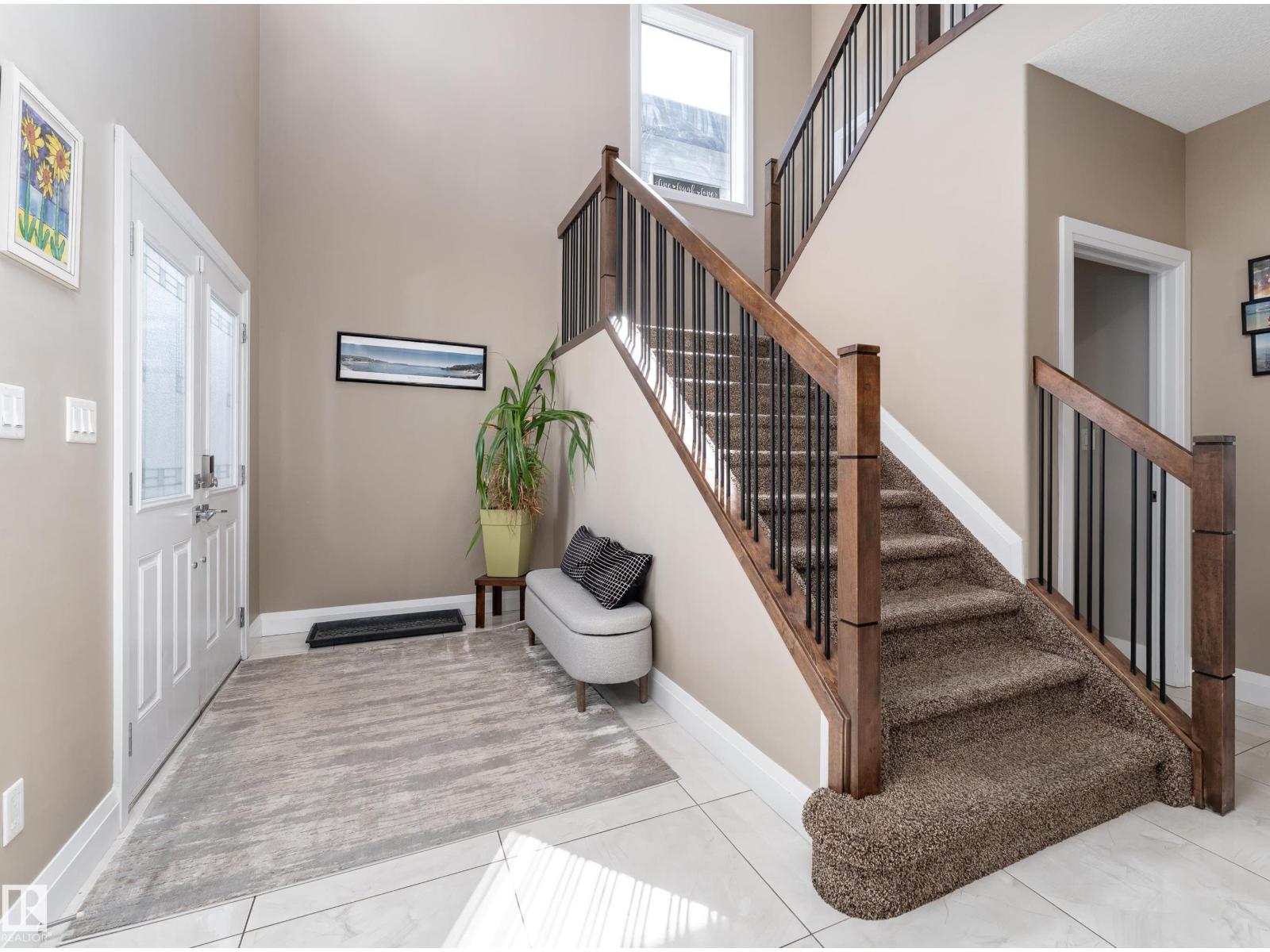 Photo 7 of 16508 133 St Nw, Edmonton AB