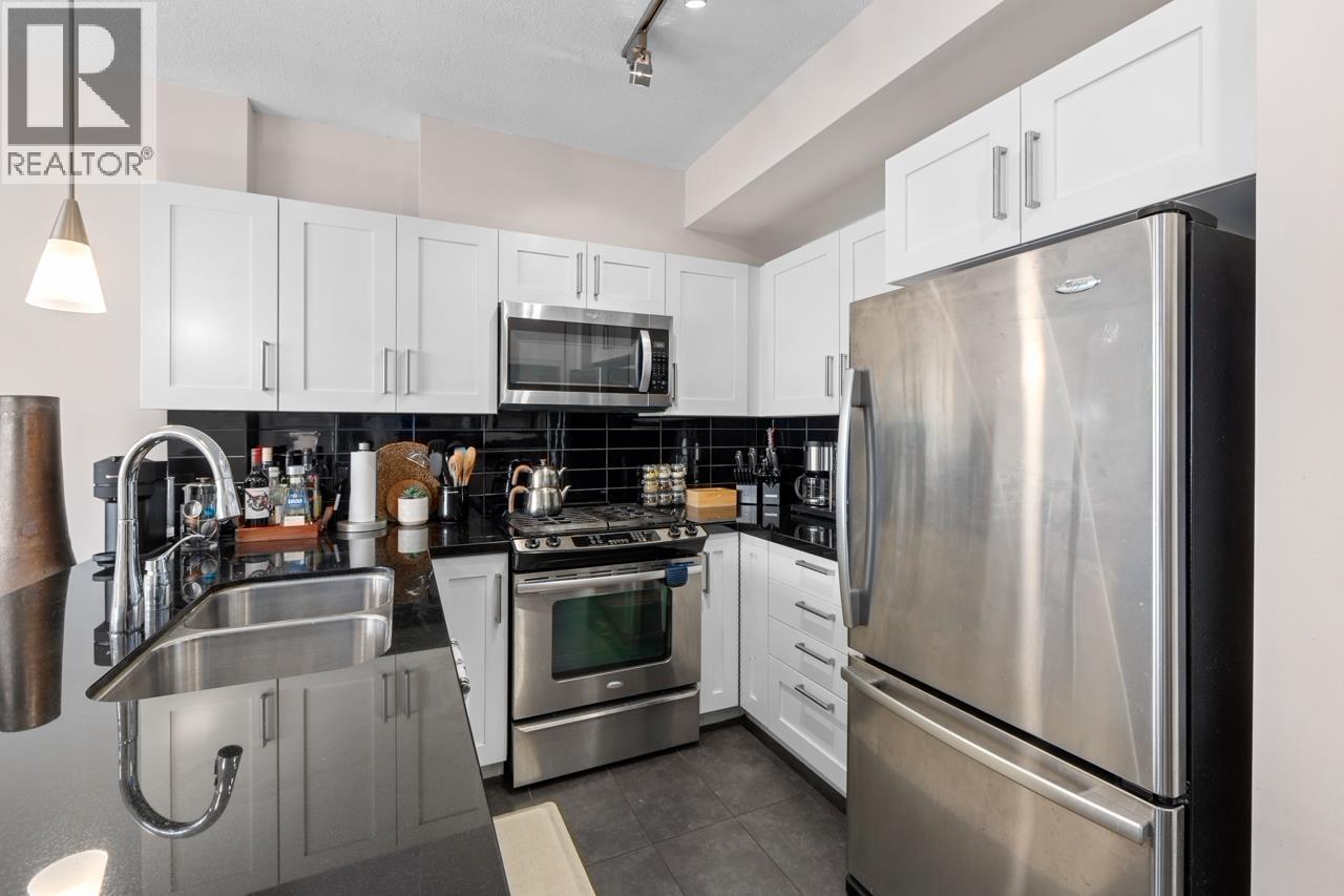 Photo 9 of 3005 2133 Douglas Road, Burnaby BC