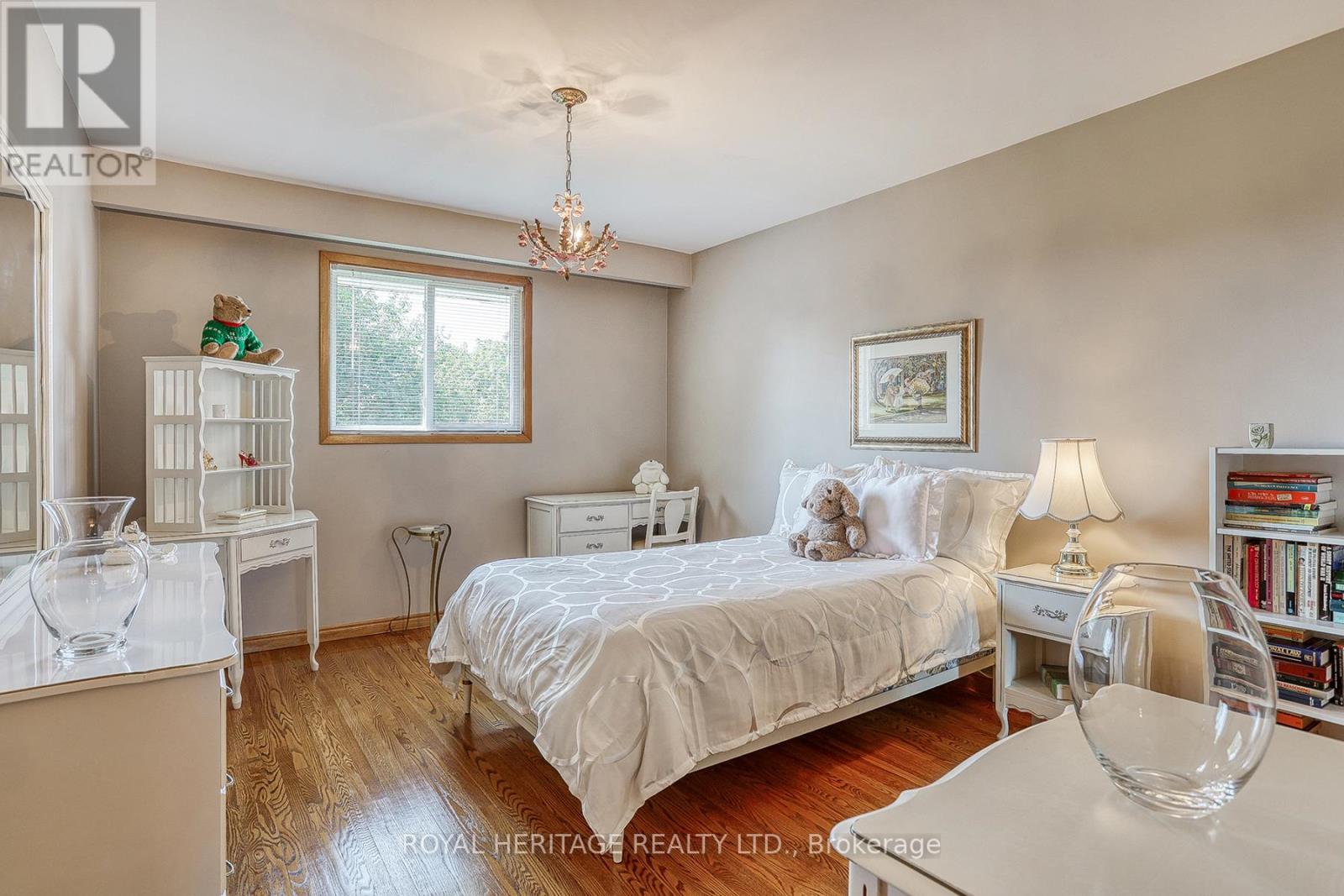Photo 11 of 46 Garrard Road, Whitby ON