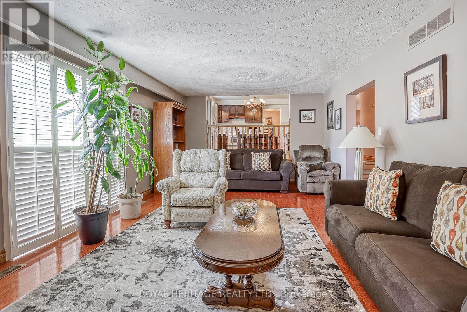 Photo 9 of 46 Garrard Road, Whitby ON