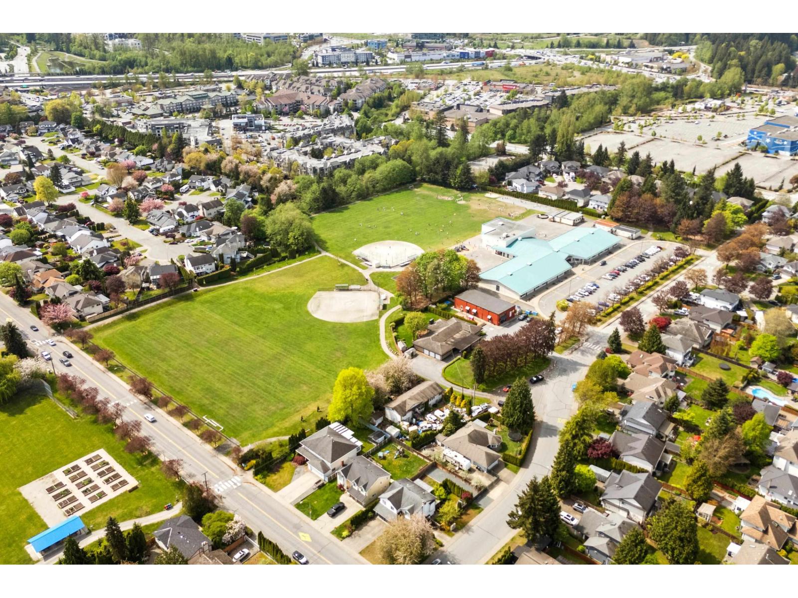 Photo 25 of 9253 203 B Street, Langley BC