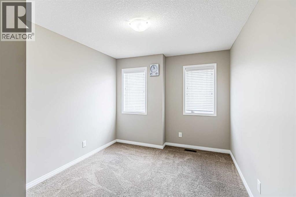 Photo 10 of 92 Windford Park Sw, Airdrie AB