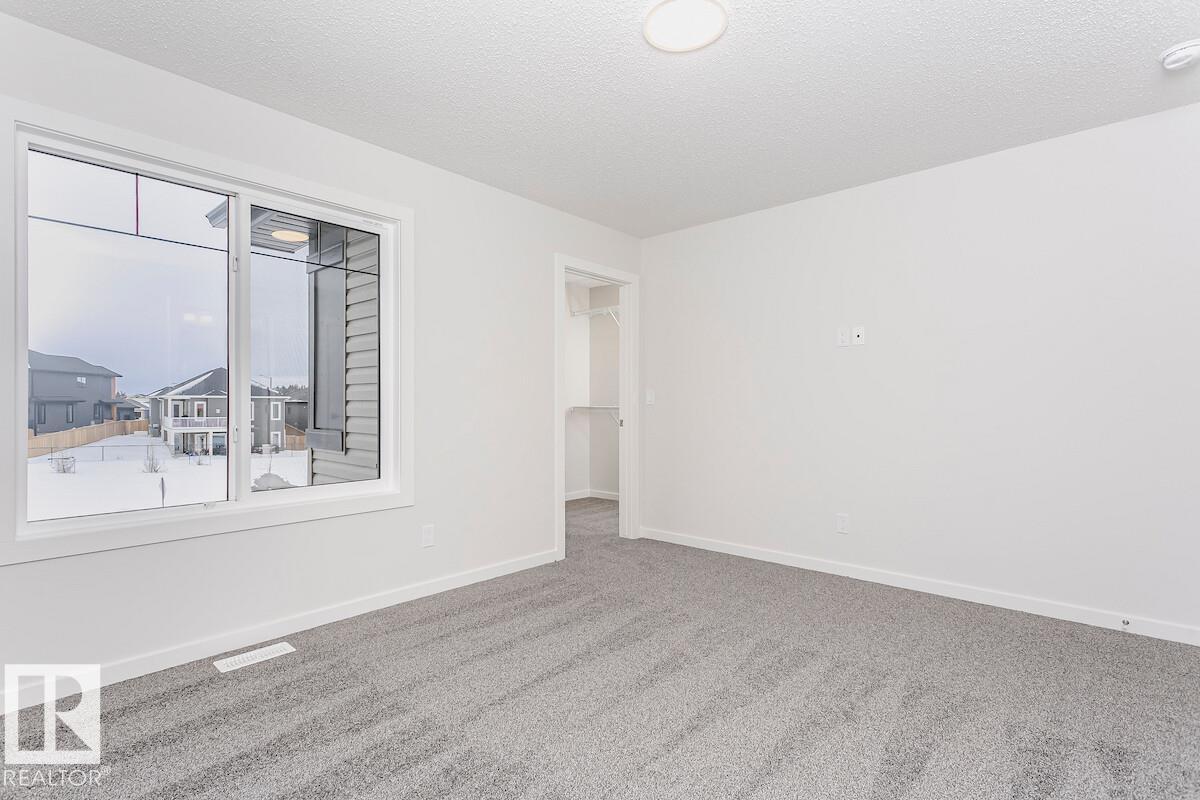 Photo 2 of 707 Cambrian Bv, Sherwood Park AB