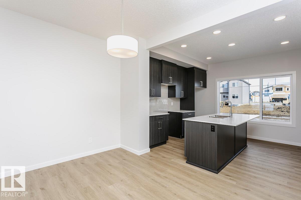 Photo 7 of 707 Cambrian Bv, Sherwood Park AB
