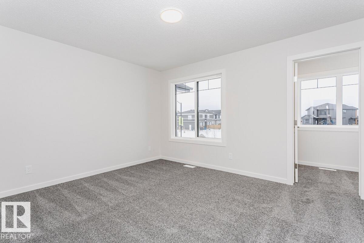 Photo 18 of 707 Cambrian Bv, Sherwood Park AB