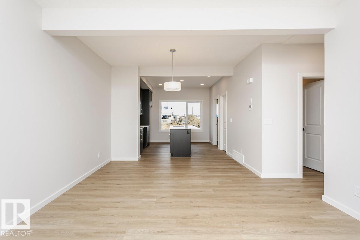 Photo 3 of 707 Cambrian Bv, Sherwood Park AB