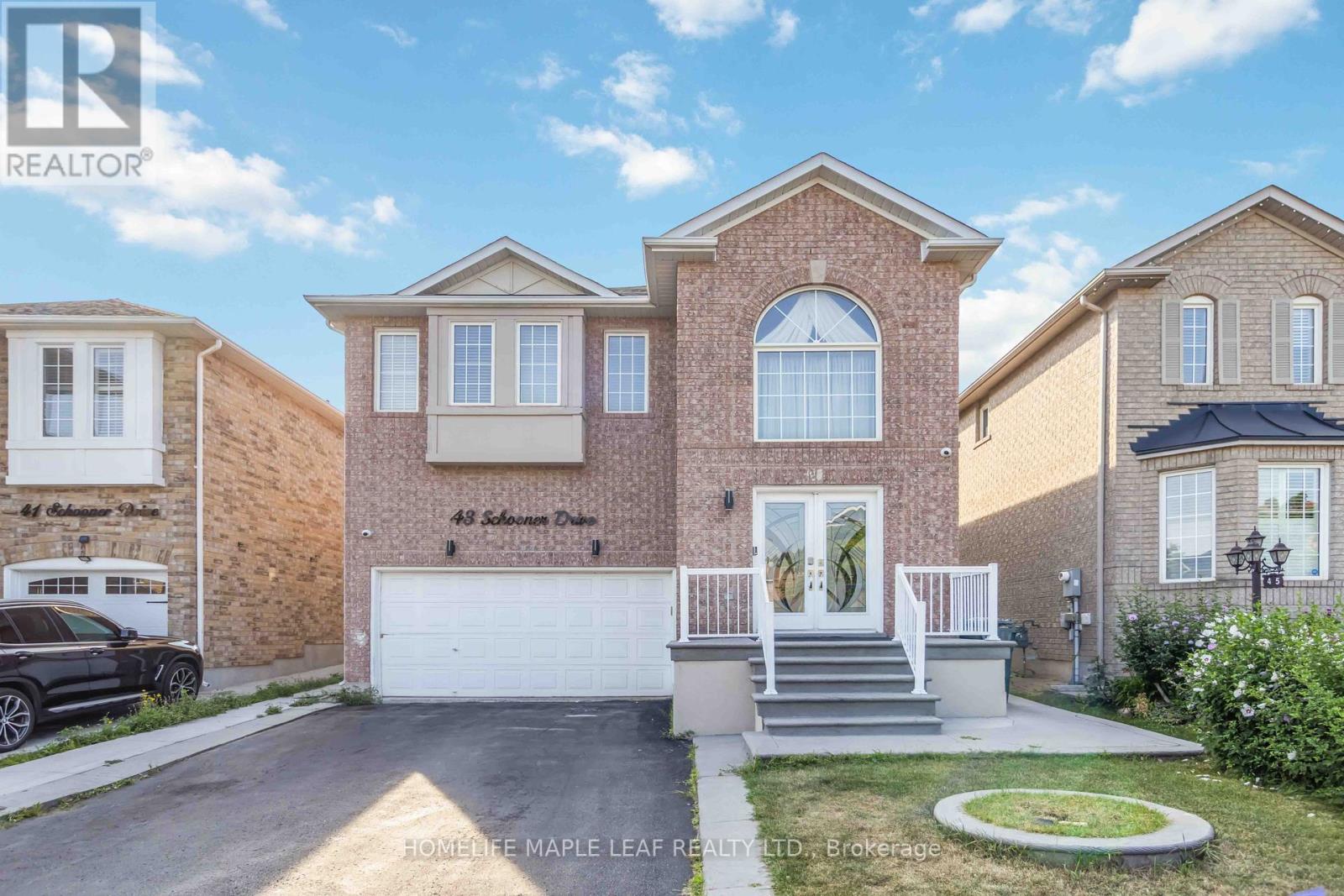 Photo 34 of 43 Schooner Drive, Brampton ON
