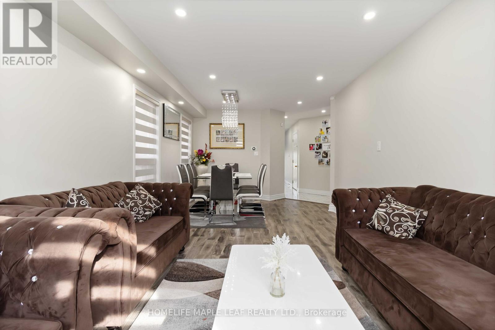 Photo 26 of 43 Schooner Drive, Brampton ON