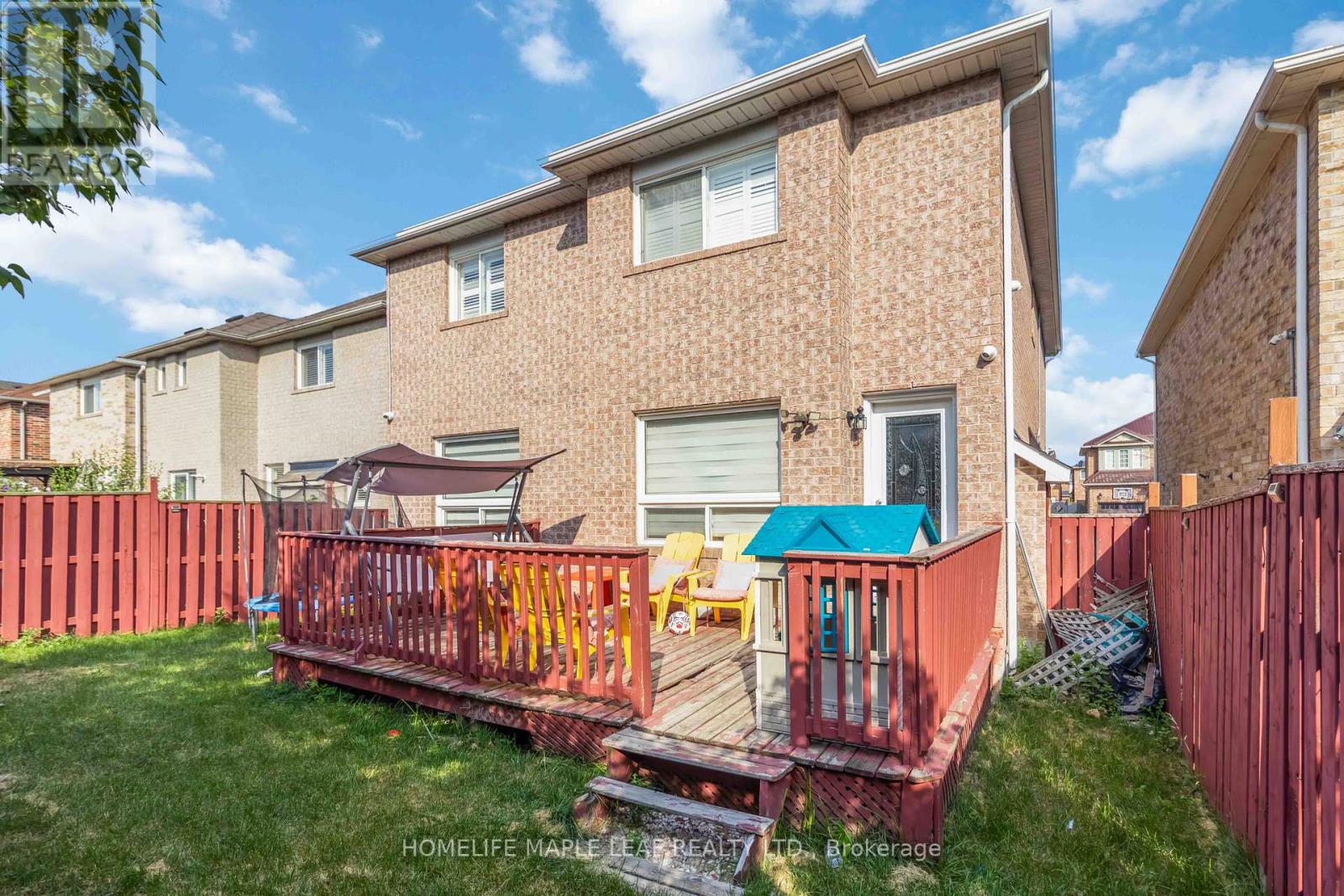 Photo 30 of 43 Schooner Drive, Brampton ON