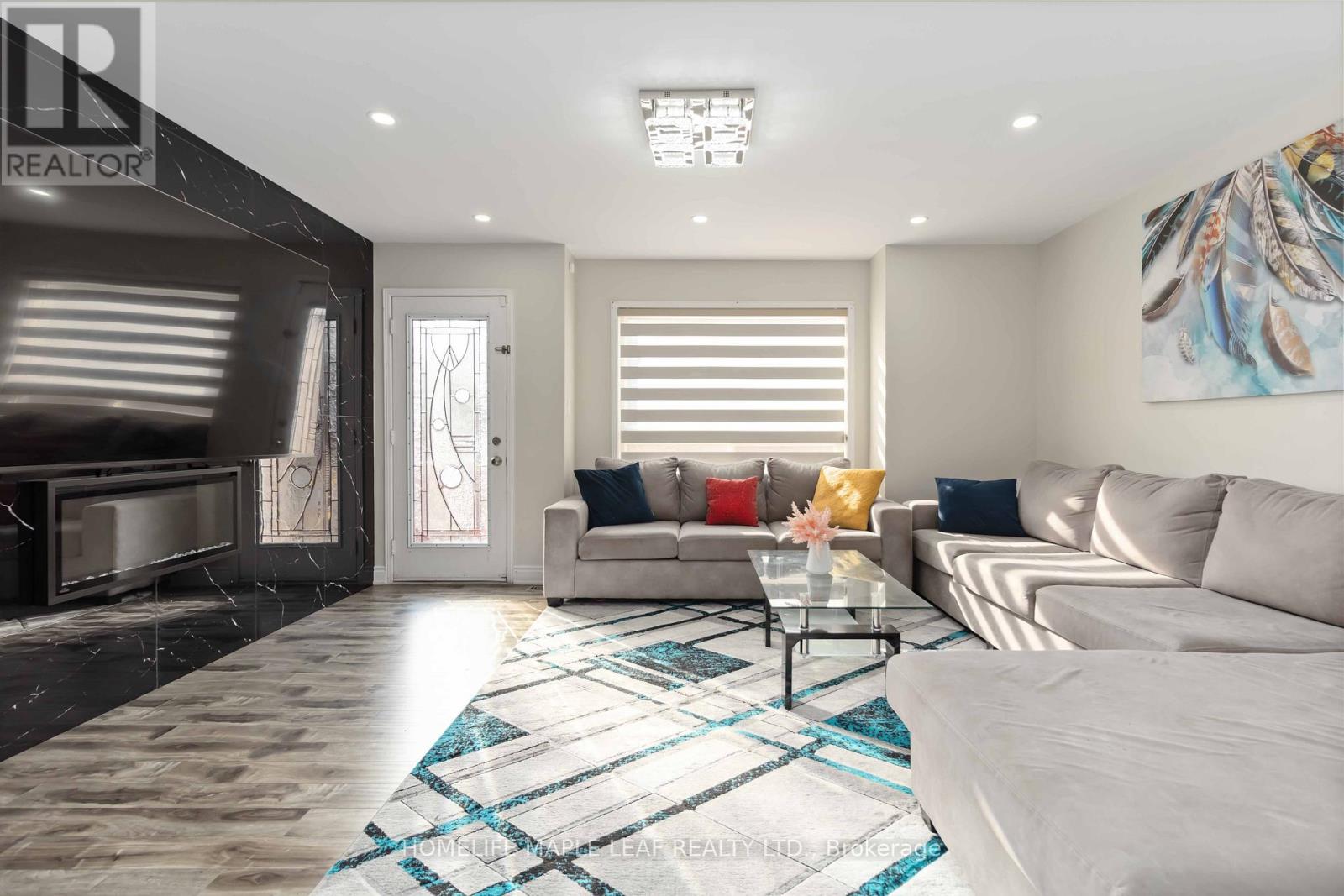 Photo 31 of 43 Schooner Drive, Brampton ON