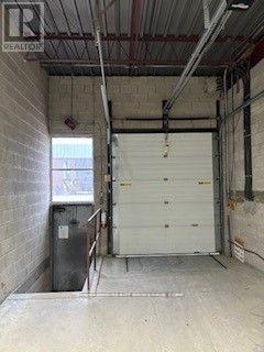 Photo 5 of 25 Klondike Drive, Toronto ON