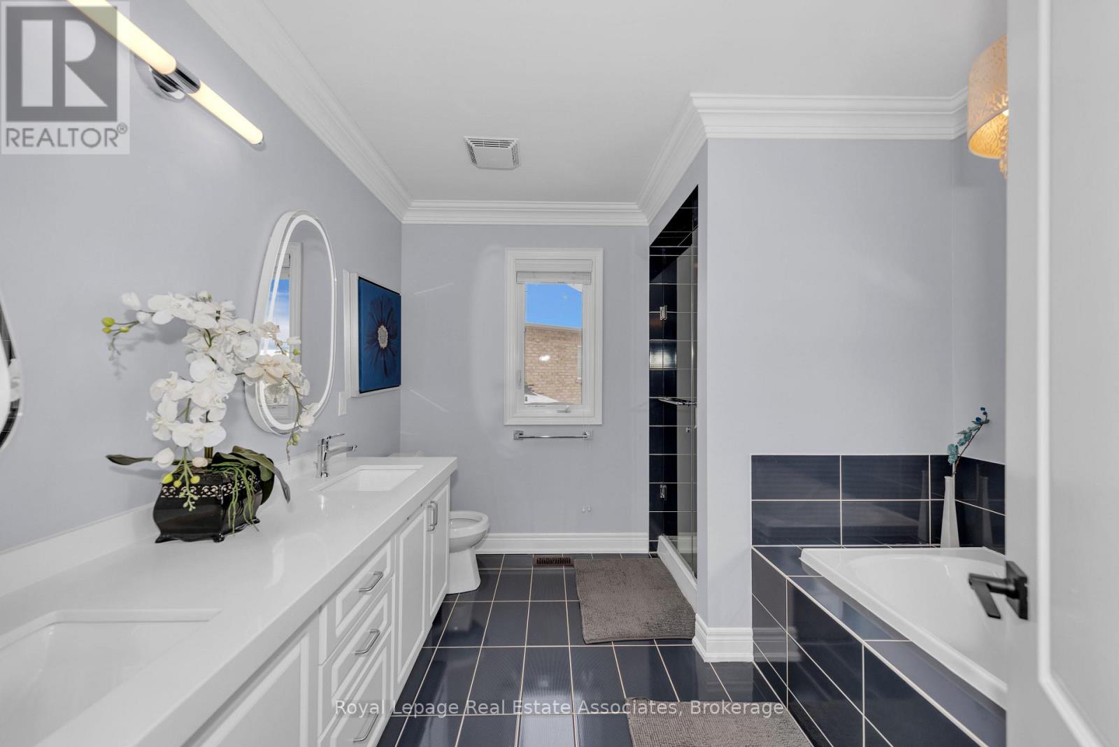 Photo 31 of 12 Seabrook Place, Brampton ON