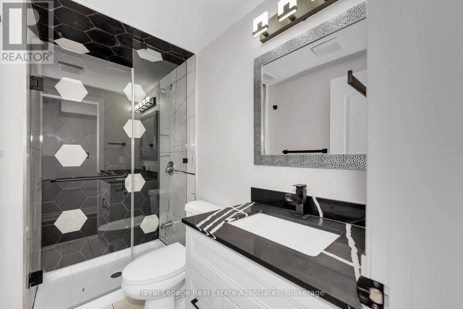 Photo 15 of 12 Seabrook Place, Brampton ON