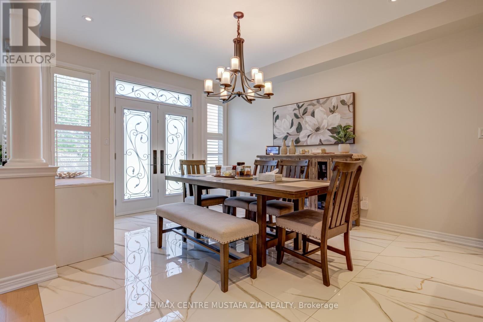 Photo 6 of 2522 Lyndhurst Drive, Oakville ON
