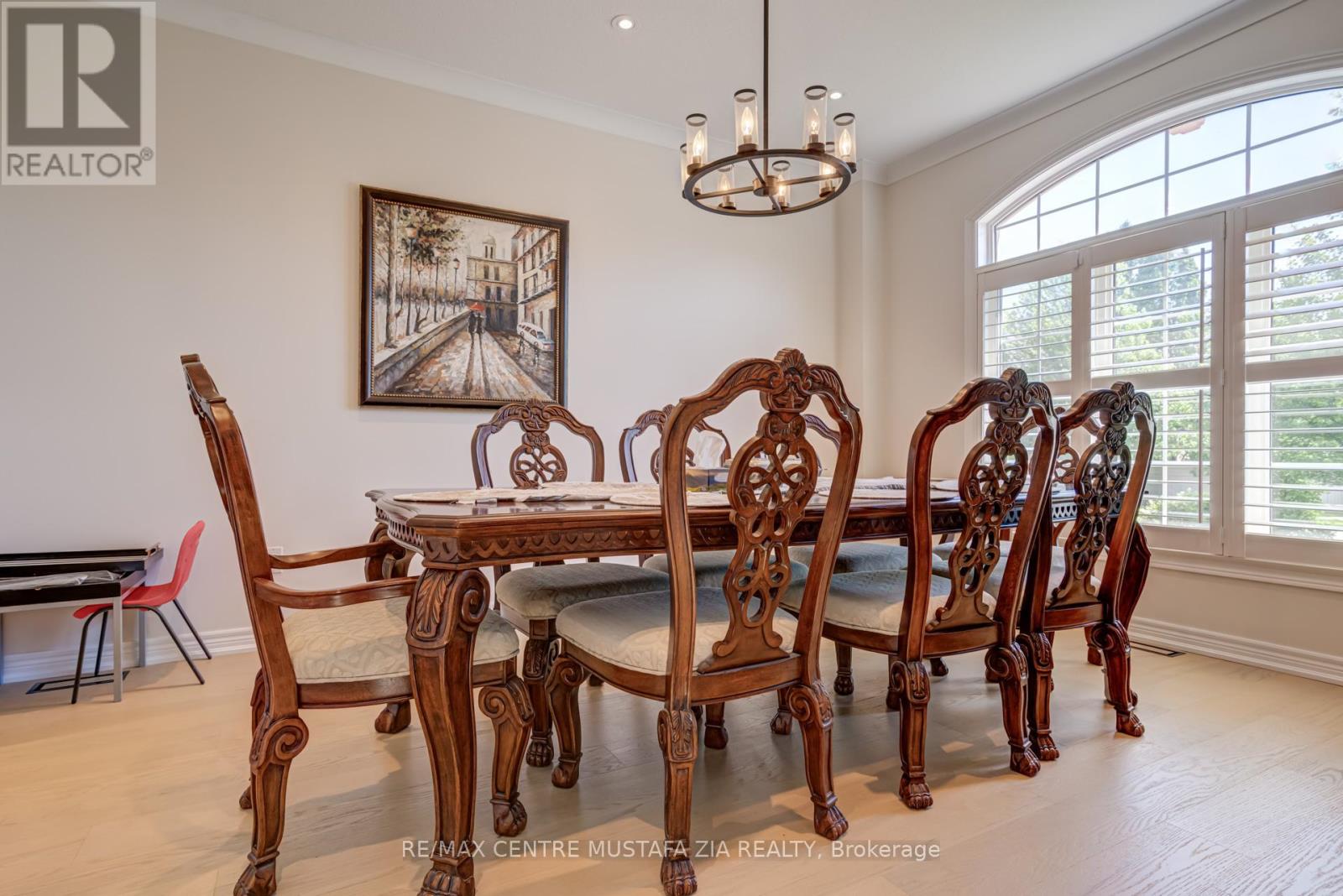 Photo 17 of 2522 Lyndhurst Drive, Oakville ON