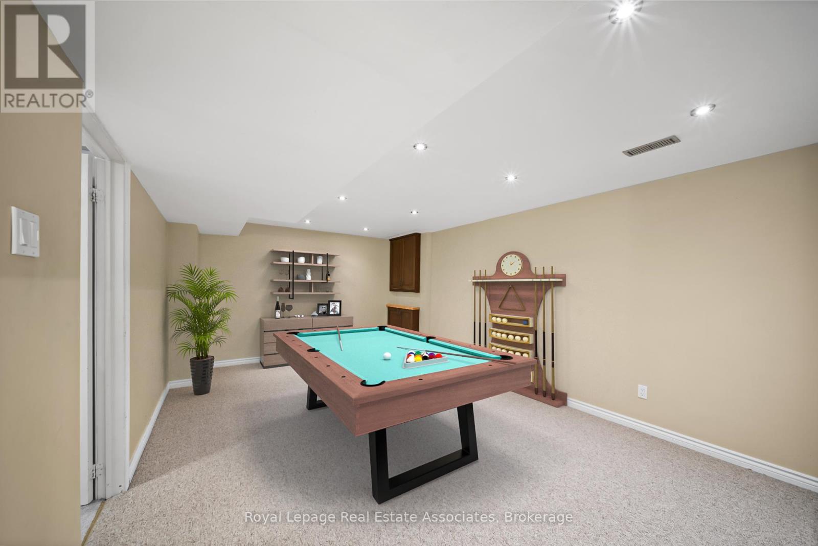 Photo 36 of 3723 Trelawny Circle, Mississauga ON