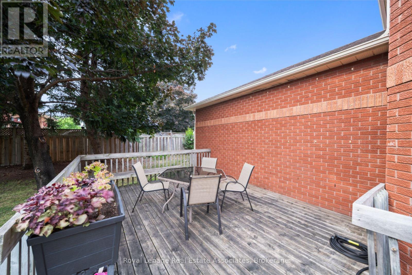Photo 39 of 3723 Trelawny Circle, Mississauga ON