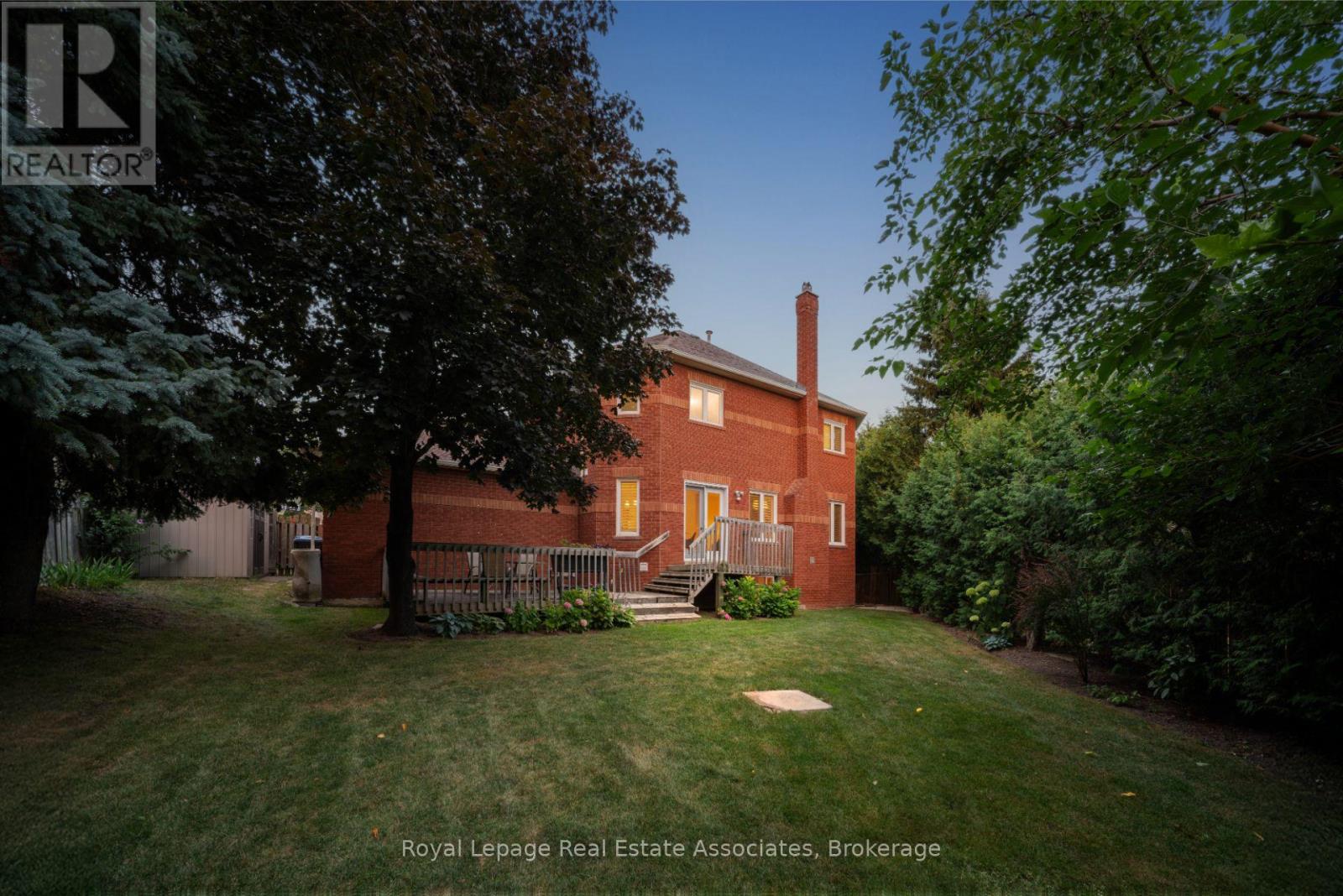 Photo 45 of 3723 Trelawny Circle, Mississauga ON