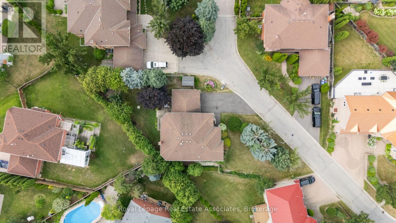 Photo 48 of 3723 Trelawny Circle, Mississauga ON