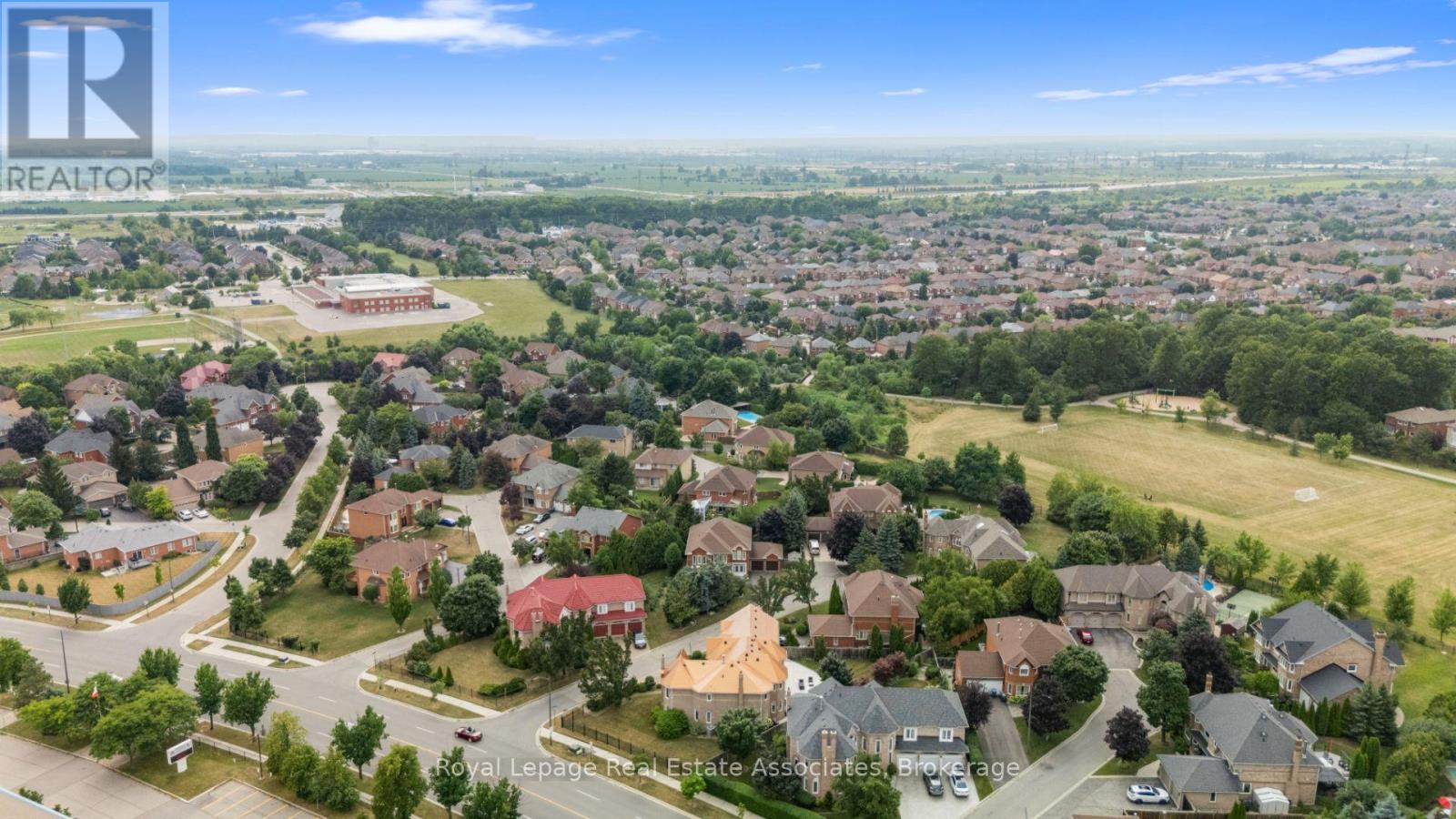 Photo 49 of 3723 Trelawny Circle, Mississauga ON