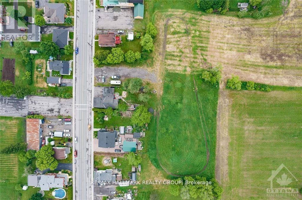 Photo 15 of 3 3748 Champlain Street, Clarencerockland ON