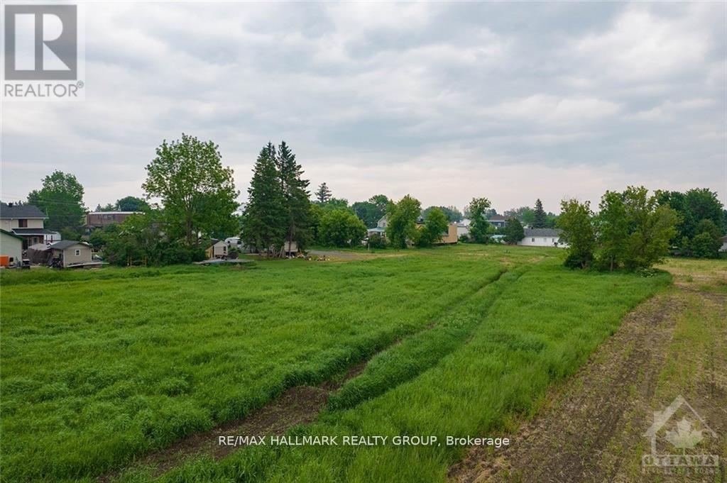 Photo 3 of 3 3748 Champlain Street, Clarencerockland ON