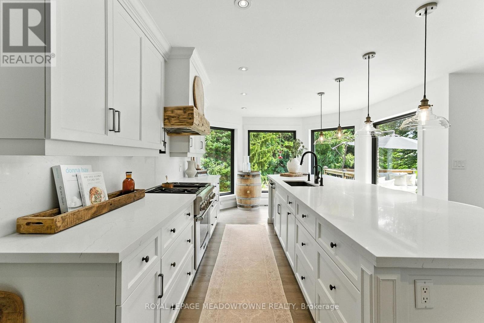 Photo 16 of 18 Vanstraalen Street, Hamilton ON
