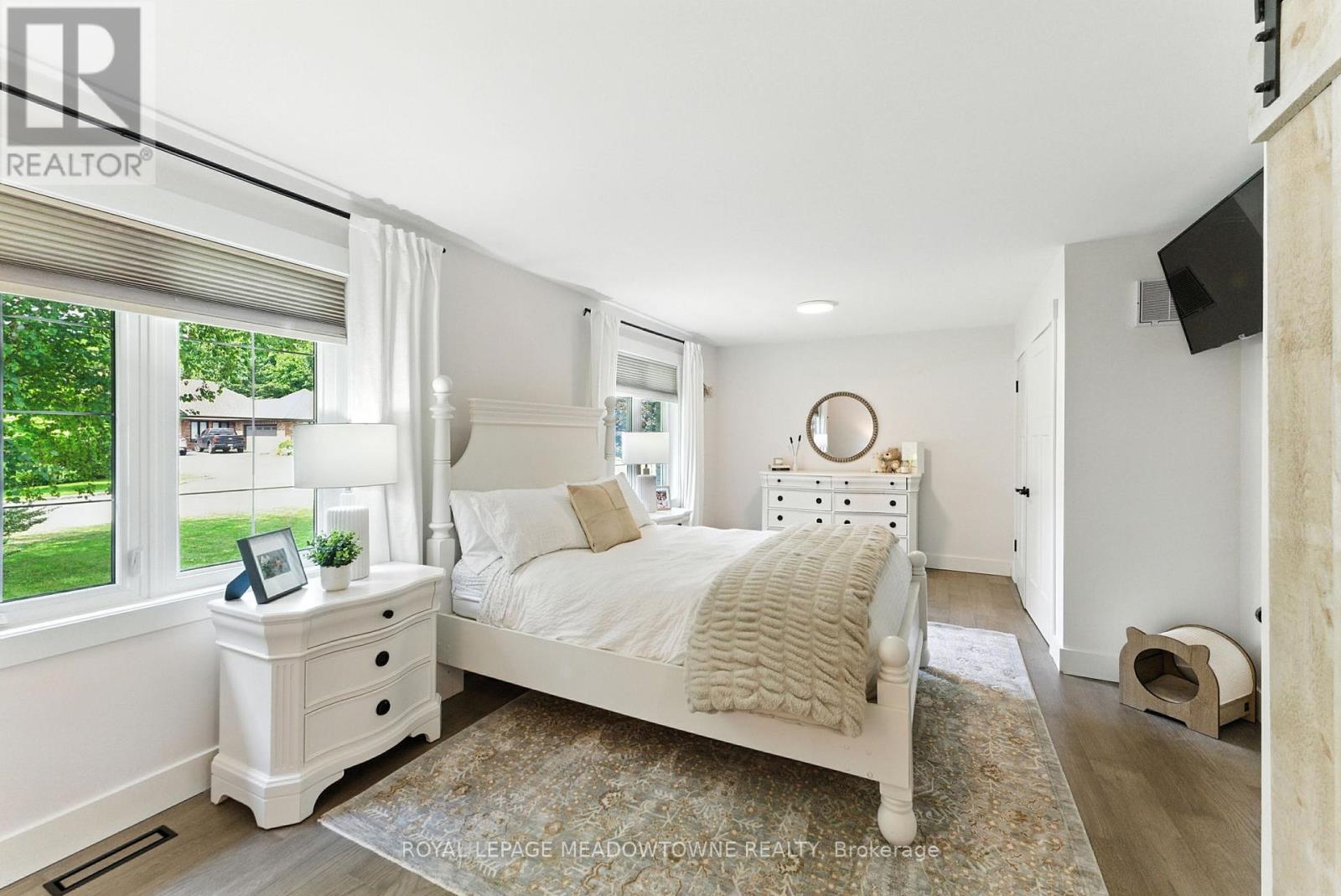 Photo 21 of 18 Vanstraalen Street, Hamilton ON