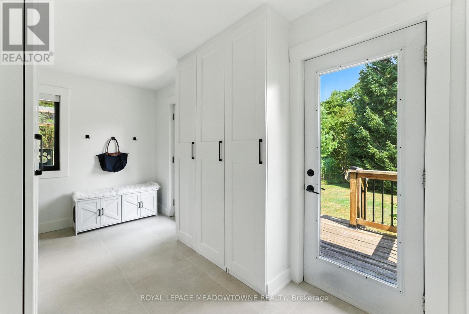 Photo 2 of 18 Vanstraalen Street, Hamilton ON
