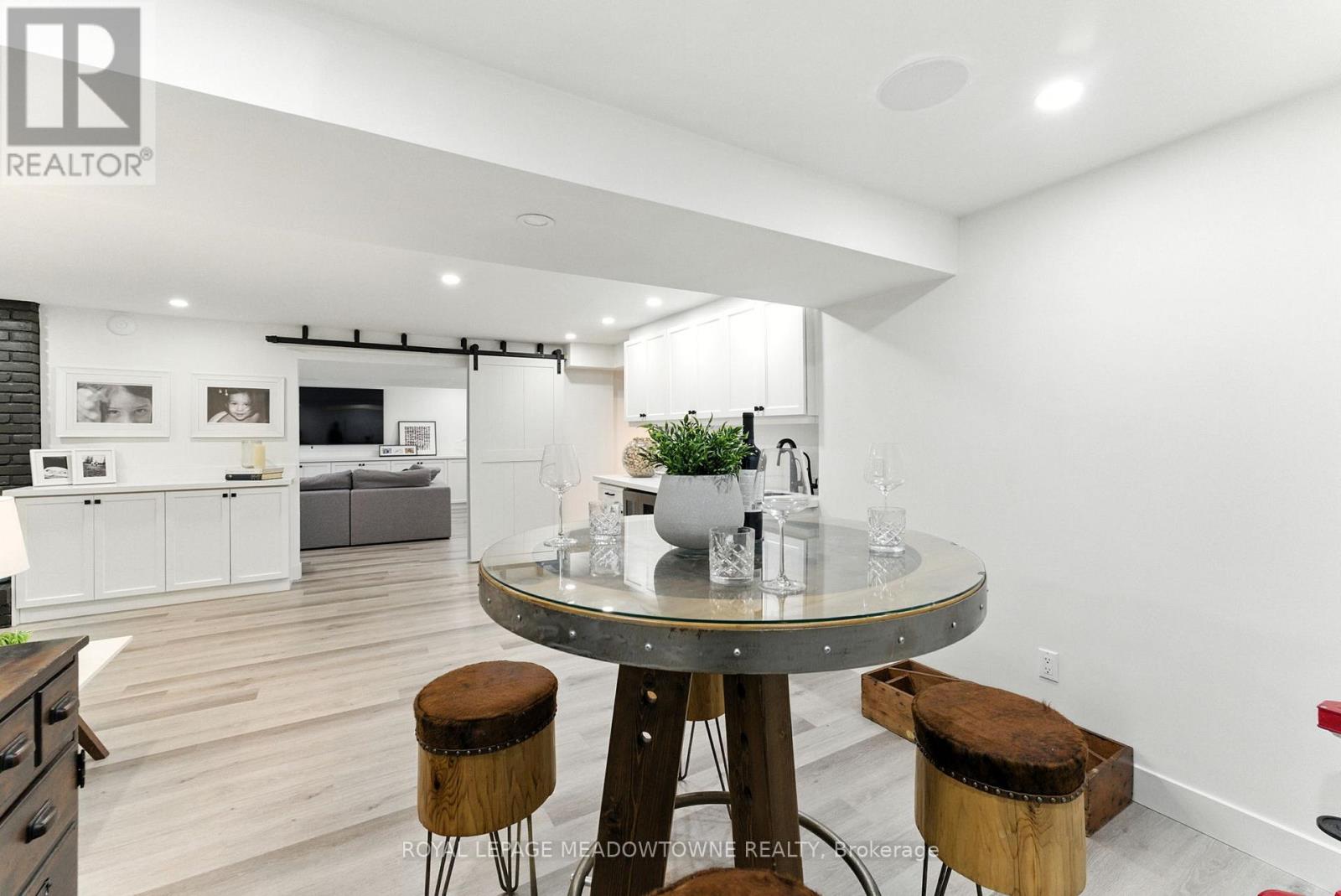 Photo 38 of 18 Vanstraalen Street, Hamilton ON