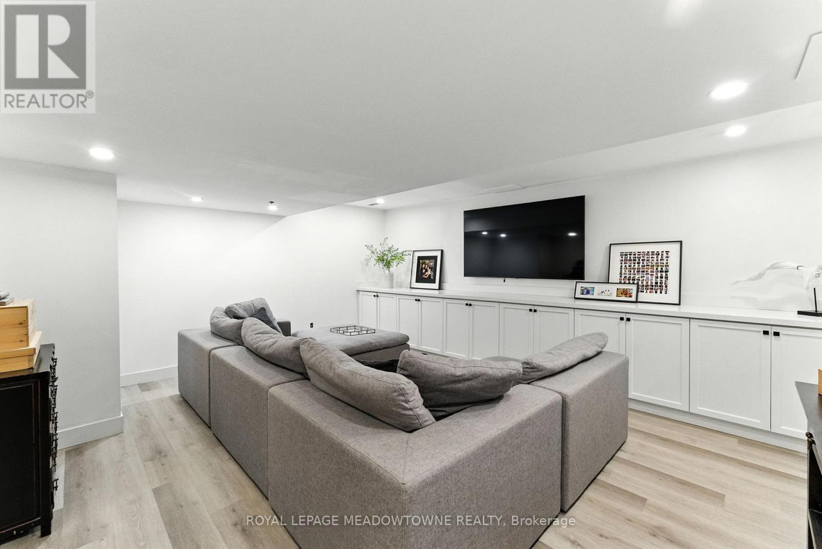 Photo 32 of 18 Vanstraalen Street, Hamilton ON