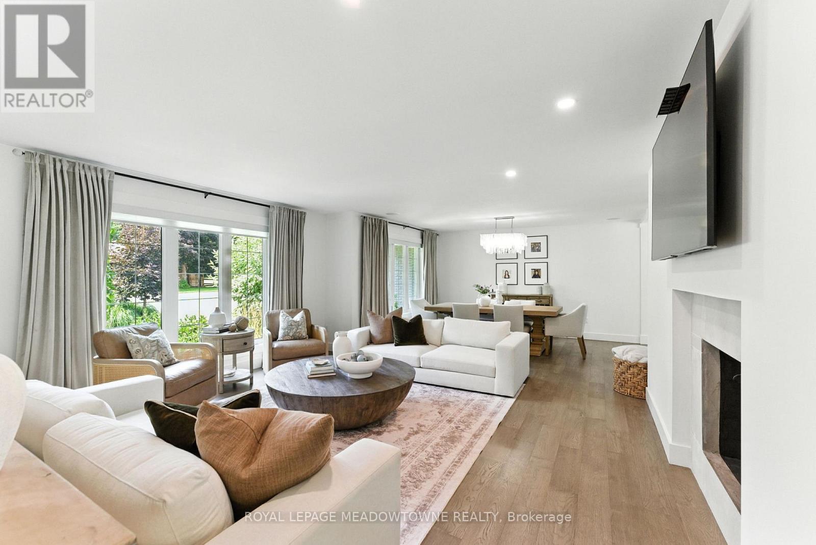 Photo 3 of 18 Vanstraalen Street, Hamilton ON