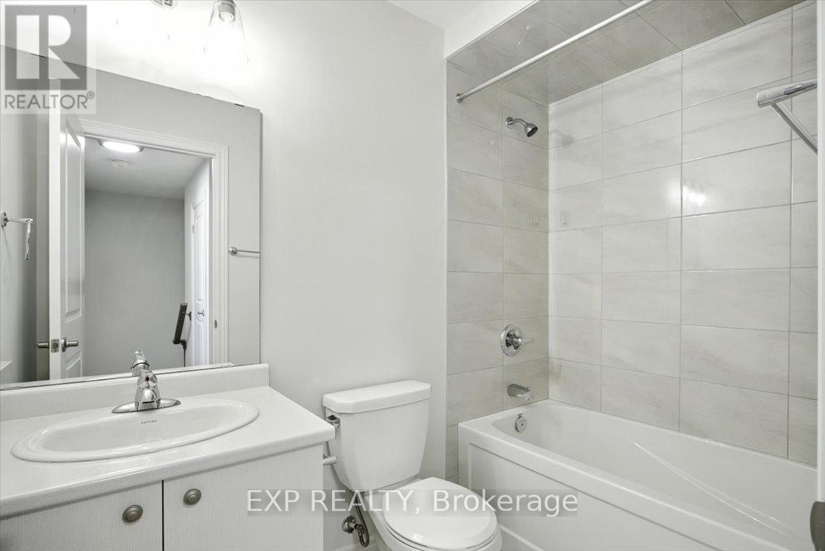 Photo 7 of 27 Mockingbird Lane E, Hamilton ON