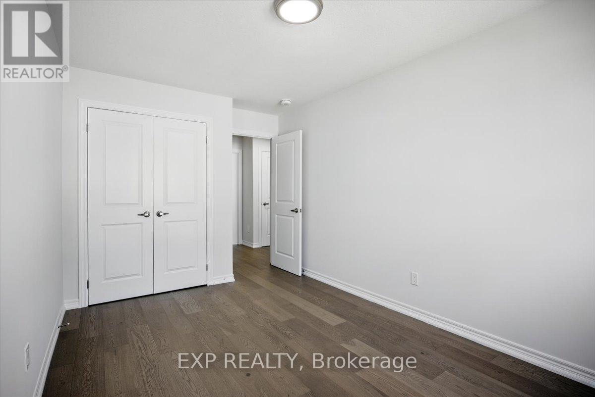 Photo 26 of 27 Mockingbird Lane E, Hamilton ON