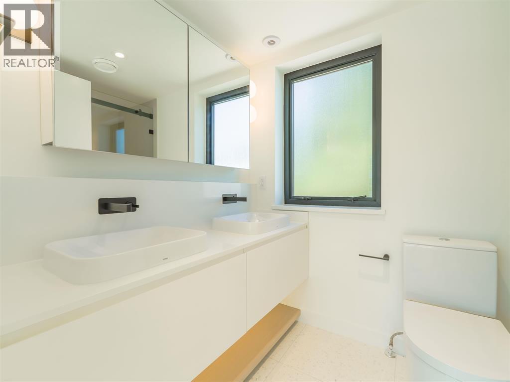 Photo 23 of 51 550 W 28th Avenue, Vancouver BC