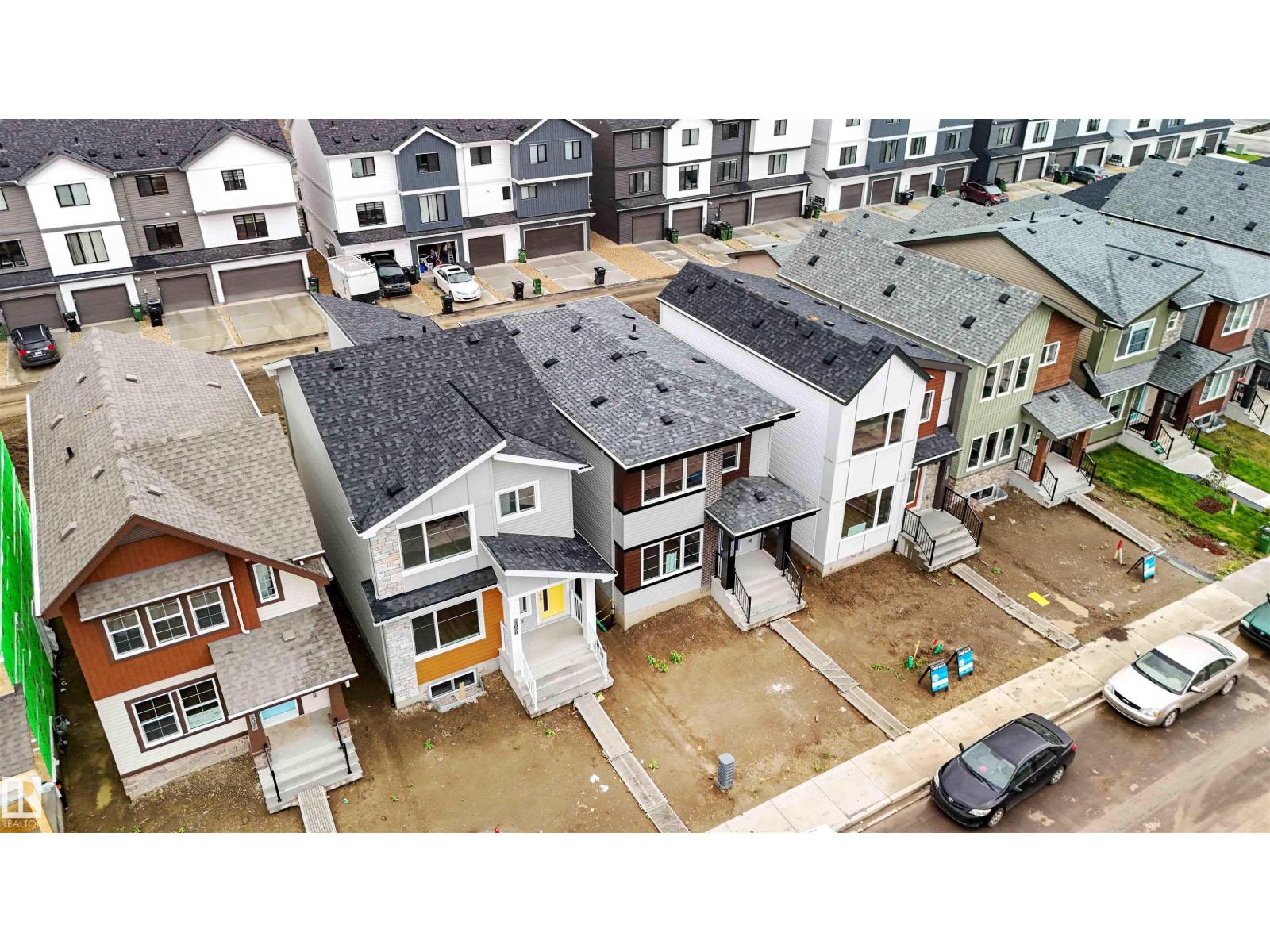 Photo 9 of 2032 191 St Nw, Edmonton AB