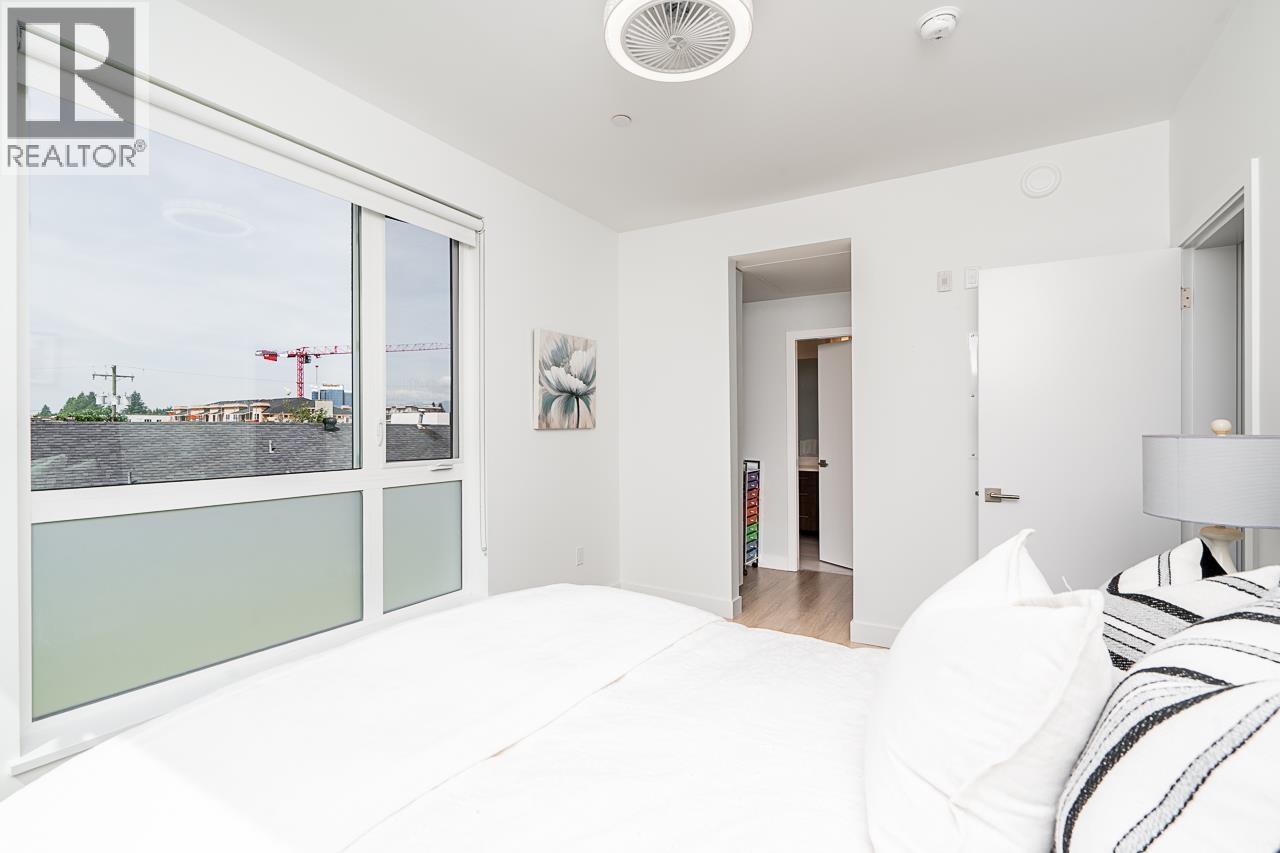 Photo 17 of 405 11703 Fraser Street, Maple Ridge BC