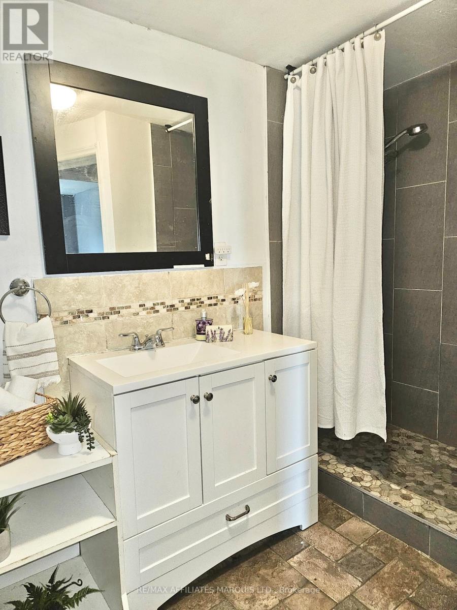 Photo 19 of 633 Augustus Street, Cornwall ON