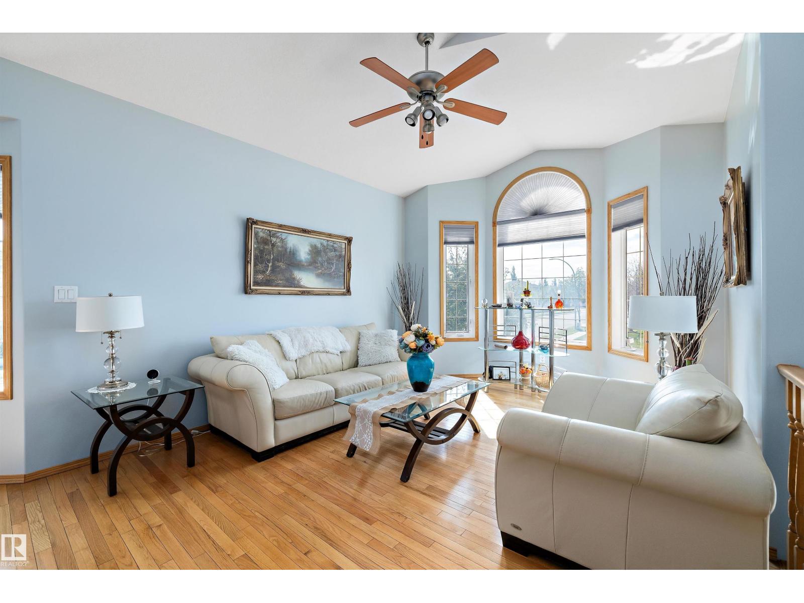 Photo 11 of 16403 88 St Nw, Edmonton AB