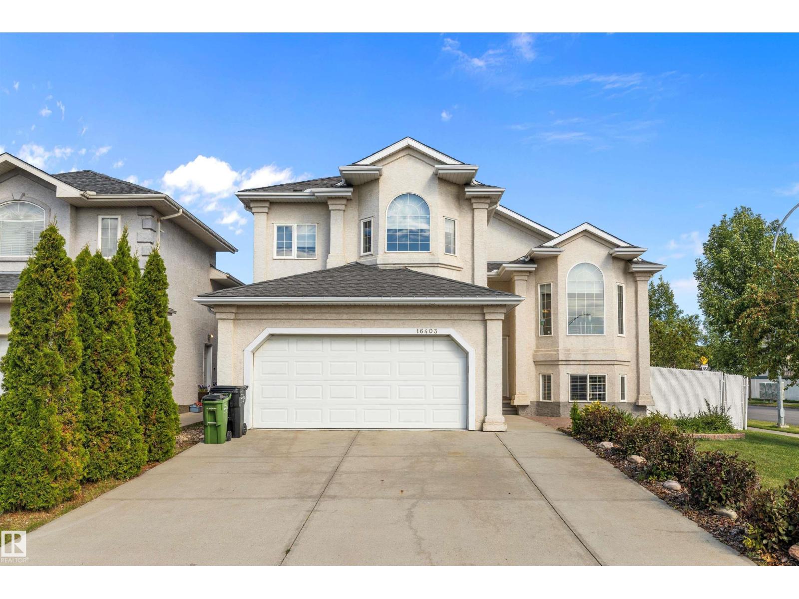 Photo 2 of 16403 88 St Nw, Edmonton AB