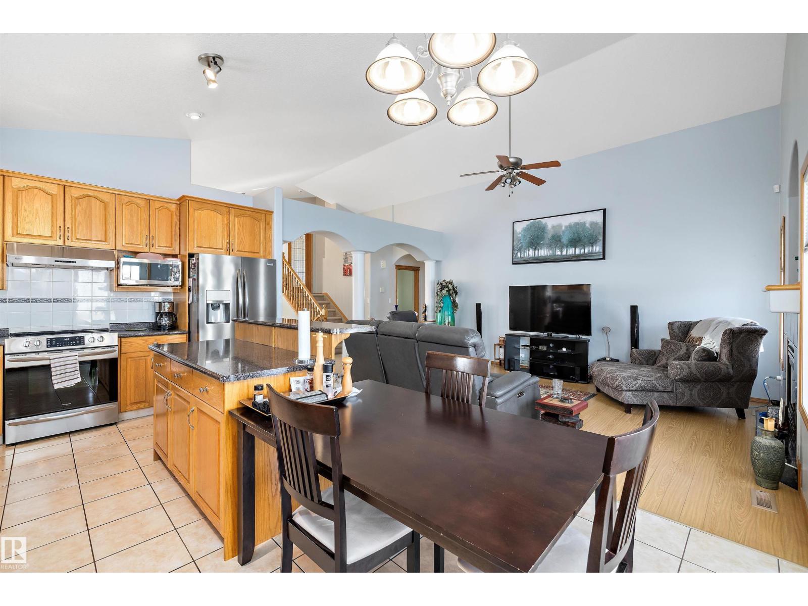 Photo 20 of 16403 88 St Nw, Edmonton AB