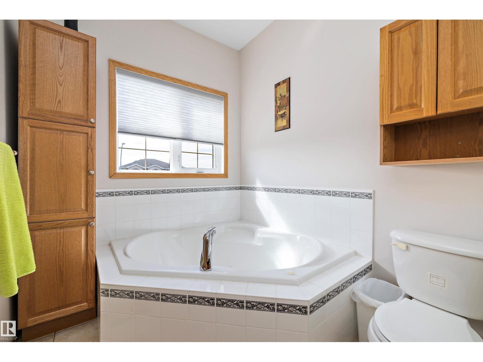 Photo 28 of 16403 88 St Nw, Edmonton AB