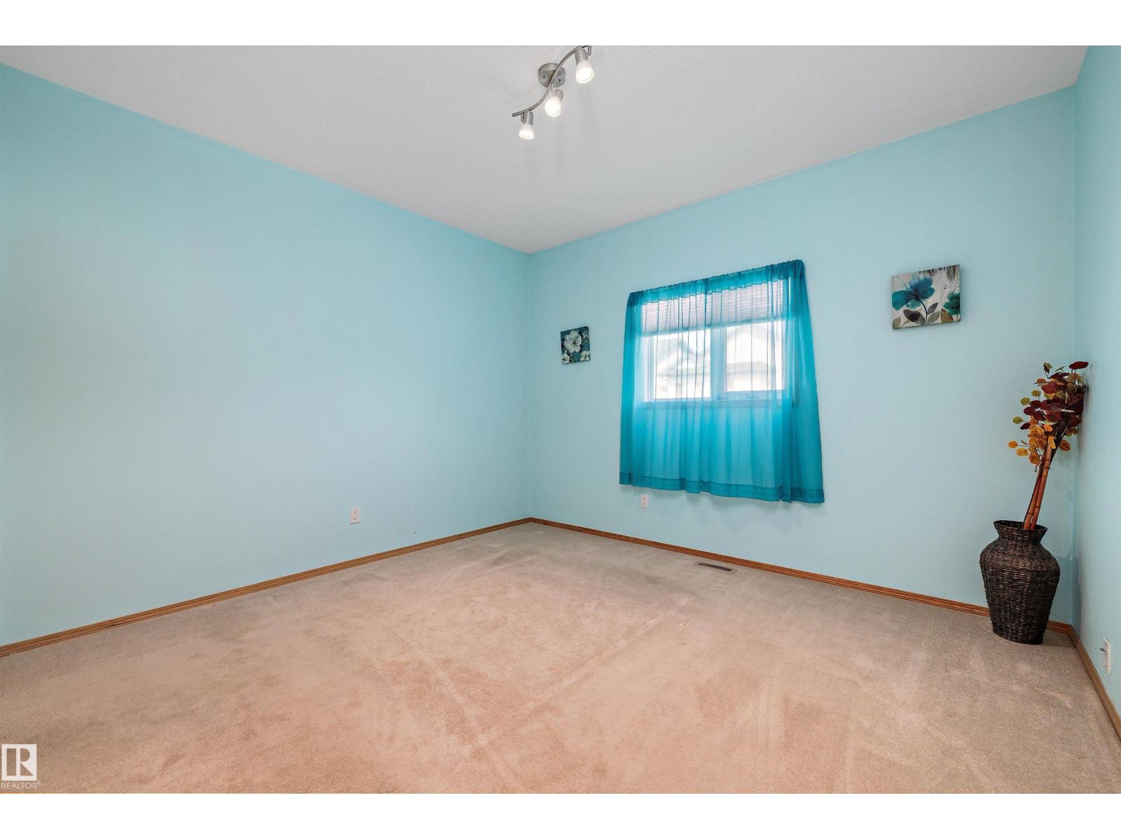 Photo 32 of 16403 88 St Nw, Edmonton AB